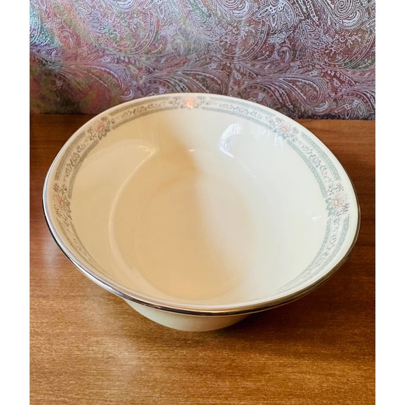 Vintage 9 1/2” oval serving dish /vegetable bowl Charleston by Lenox - Picture 4 of 10